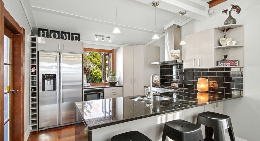  at 6 Heath Grove, Waiwhetu, Lower Hutt, Wellington