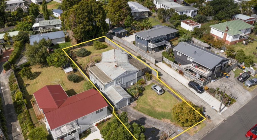  at 9 Utting Street, Birkdale, Auckland