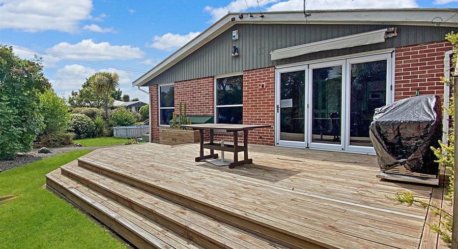  at 8 Farrington Avenue, Bishopdale, Christchurch