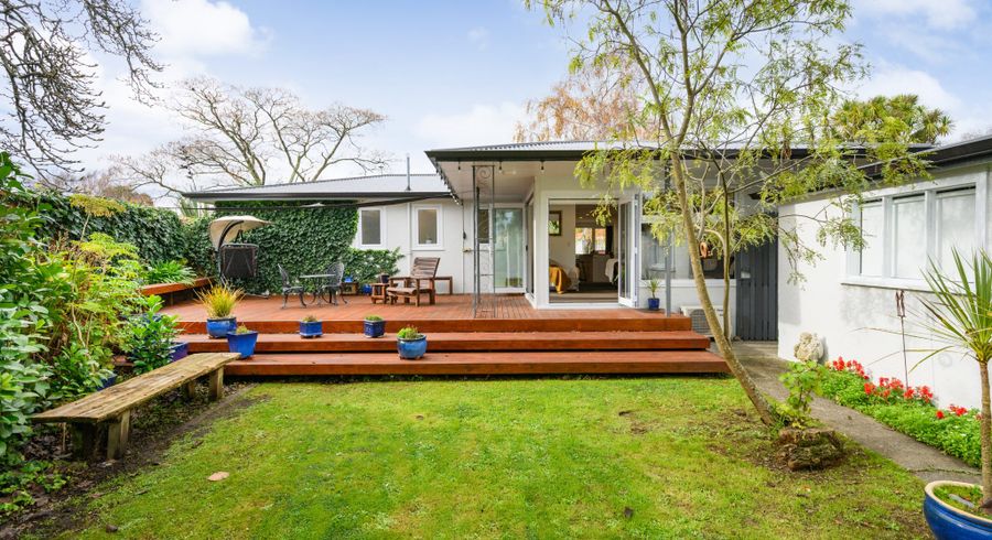  at 8 Waterloo Crescent, Hokowhitu, Palmerston North, Manawatu / Whanganui