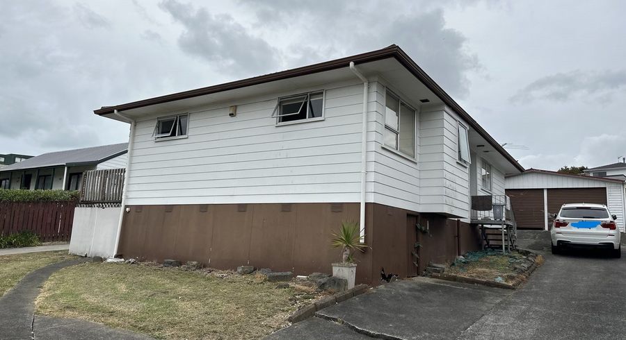  at 32 Aberfeldy Ave, Highland Park, Manukau City, Auckland