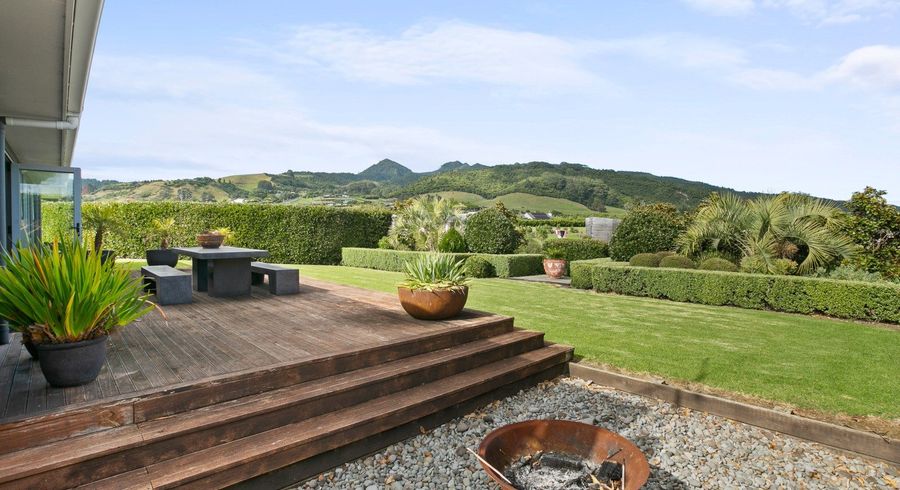  at 142 Wairau Road, Oakura, New Plymouth, Taranaki