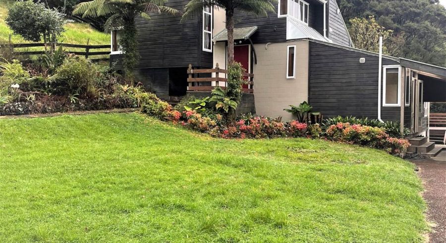  at 10 Jays Road, Titirangi, Waitakere City, Auckland