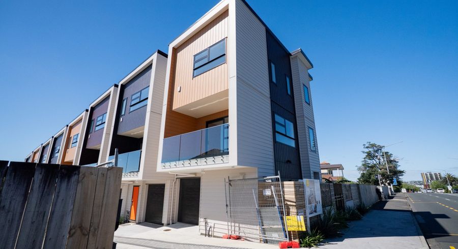  at 3153 Great North Road, New Lynn, Waitakere City, Auckland