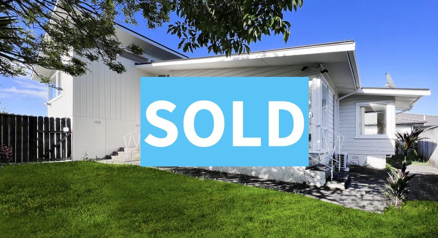  at 15 Edgewater Drive, Pakuranga, Auckland