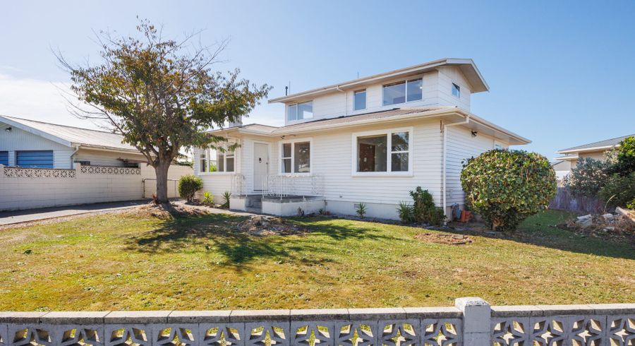  at 3 Ellesmere Crescent, Highbury, Palmerston North