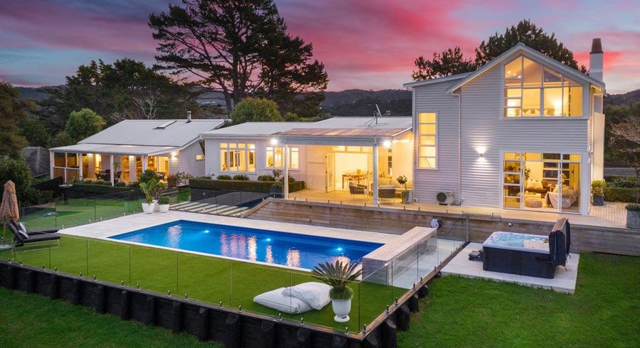  at 156 Candia Road, Henderson Valley, Auckland