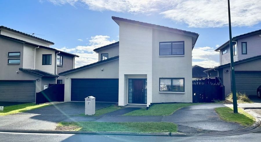  at 4 Jack Place, Flat Bush, Manukau City, Auckland