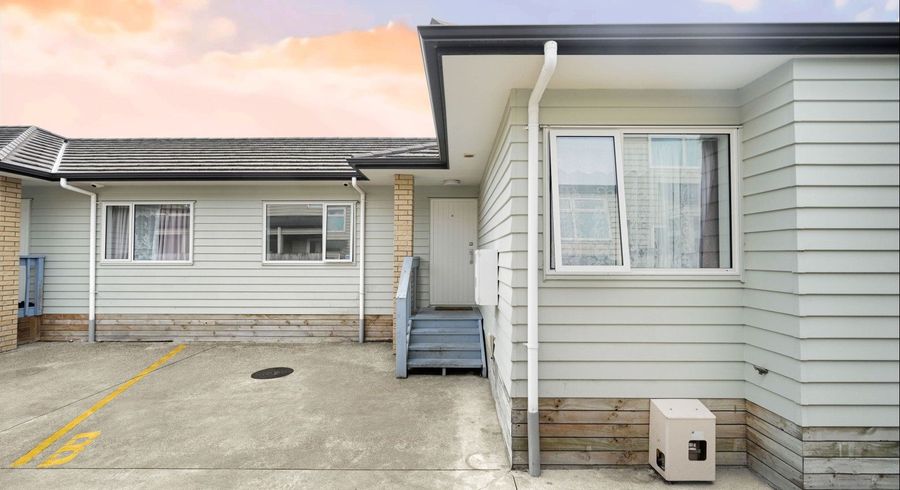  at 2/41 York Street, Hamilton East, Hamilton, Waikato