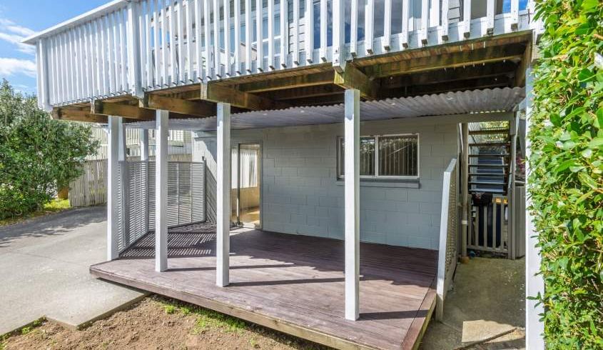  at 1/288 Sunset Road, Windsor Park, Auckland