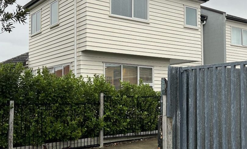  at 32a Watts Road, Manurewa, Manukau City, Auckland