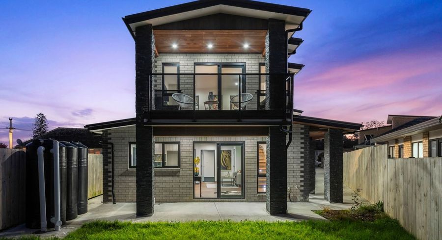  at 12 Hill Crescent, New Lynn, Auckland