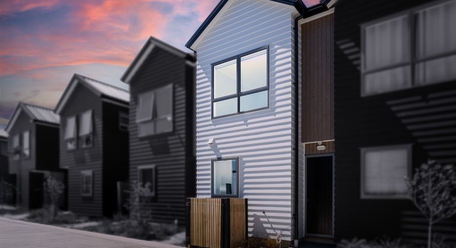  at 2/10 Marion Street, Silverstream, Upper Hutt