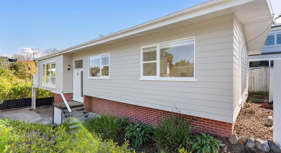  at 292 Beach Road, Campbells Bay, North Shore City, Auckland
