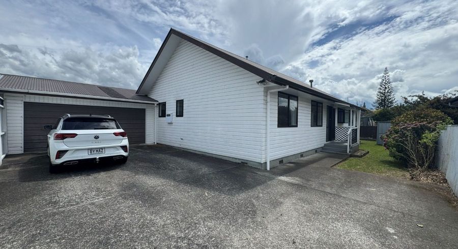  at 27a Ferguson Street, Awapuni, Palmerston North, Manawatu / Whanganui