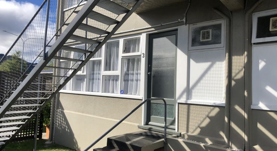  at 3/33 Queen Street, Ebdentown, Upper Hutt, Wellington