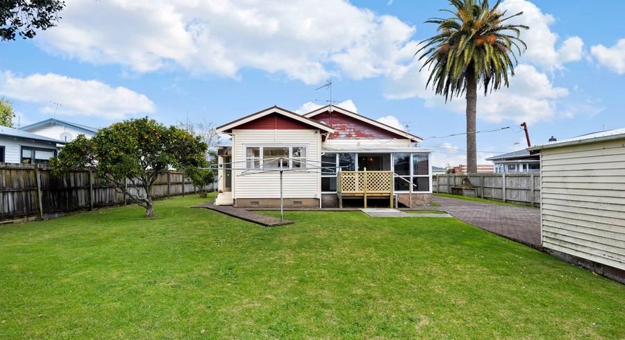  at 3 Hazel Avenue, Mount Roskill, Auckland