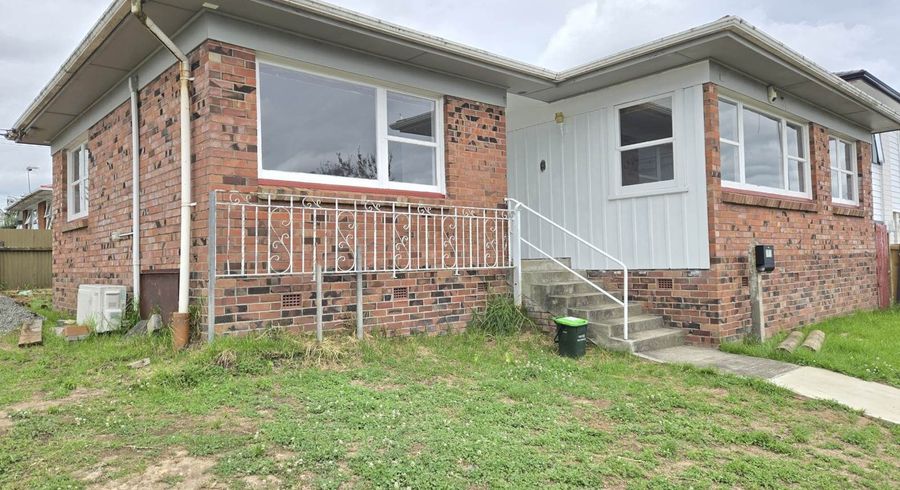  at 1 Chestnut Road, Papatoetoe, Manukau City, Auckland