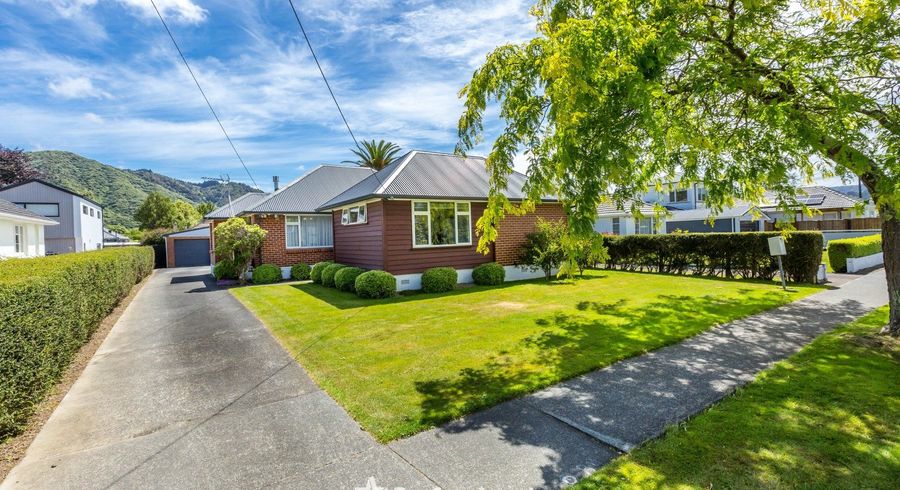  at 34 Oxford Crescent, Ebdentown, Upper Hutt