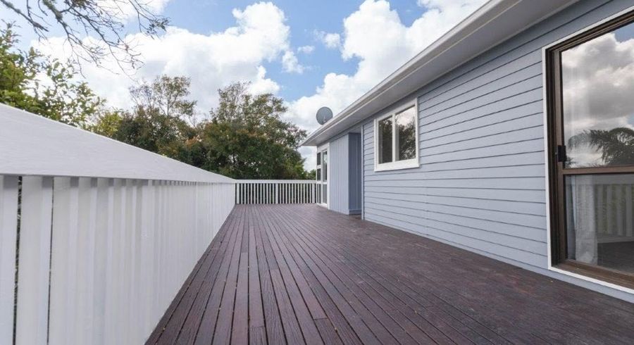  at 6 Gilpin Place, Beach Haven, North Shore City, Auckland