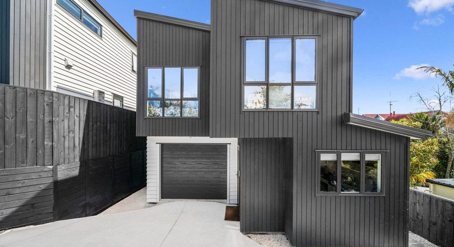  at 83B Penzance Road, Mairangi Bay, North Shore City, Auckland