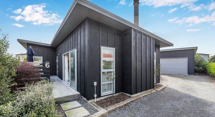  at 6 Olliver Grove, Waikanae Beach, Waikanae