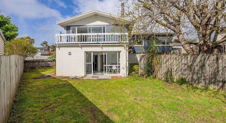  at 2/9 Mackwood Place, Birkdale, North Shore City, Auckland