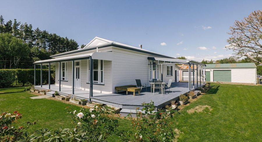  at 40 Turitea Road, Fitzherbert, Palmerston North