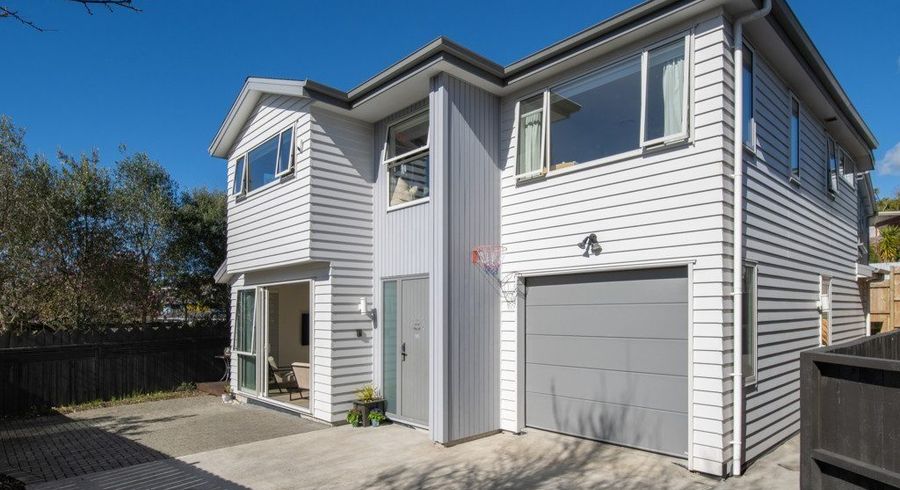  at 335A East Coast Road, Mairangi Bay, North Shore City, Auckland