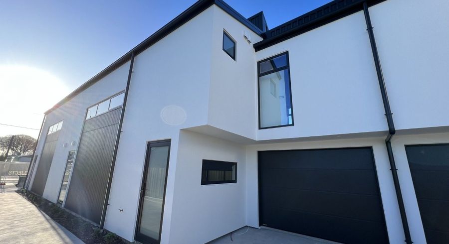  at 2/142 Milton Street, Somerfield, Christchurch