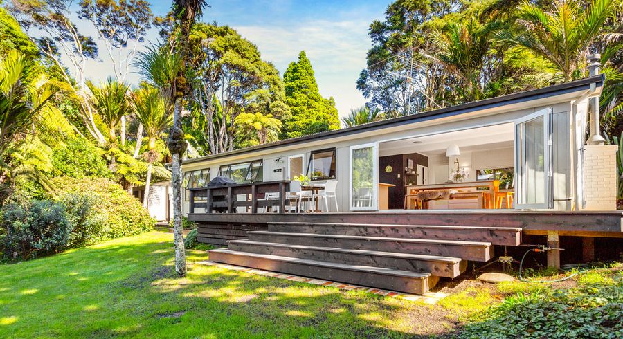  at 282 Shaw Road, Titirangi, Auckland