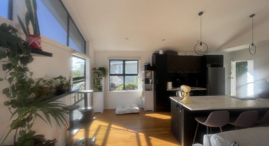  at 17 Kelkirk Street, Kelston, Waitakere City, Auckland