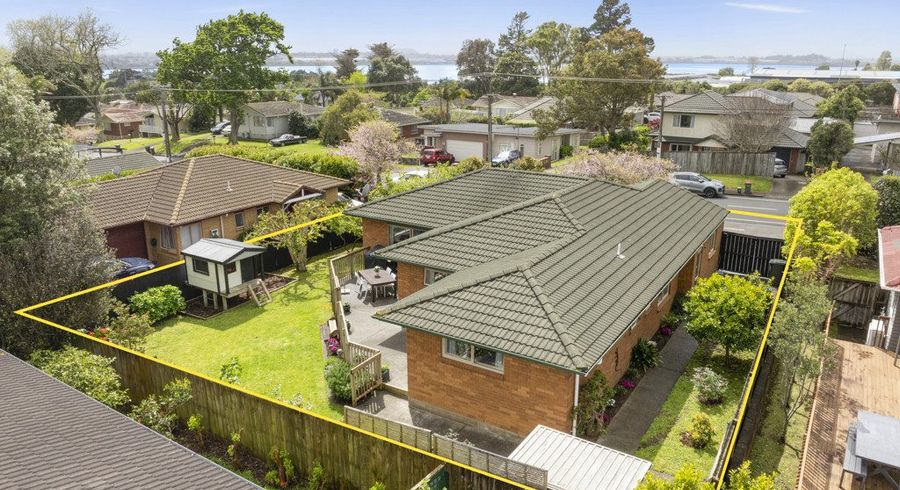  at 51 Crawford Avenue, Mangere Bridge, Auckland