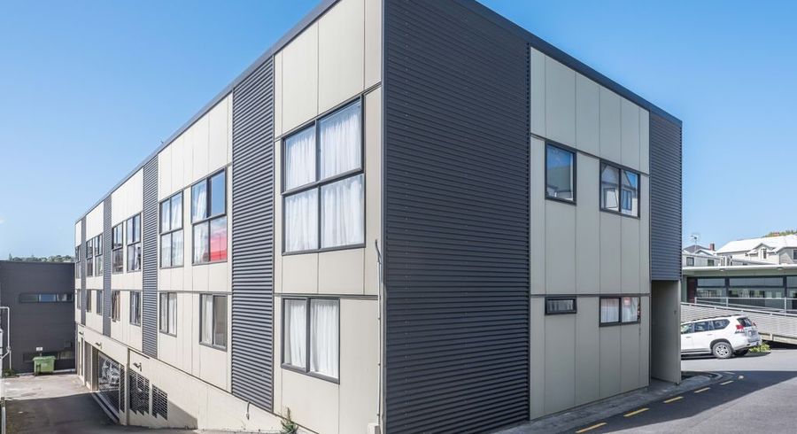  at 2/7 Hall Avenue, Newtown, Wellington, Wellington