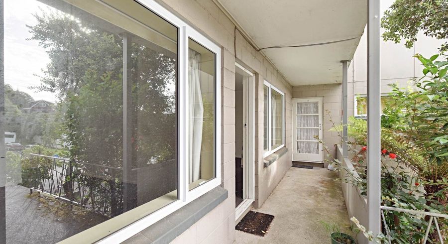  at 2/17A Esplanade Road, Mount Eden, Auckland City, Auckland