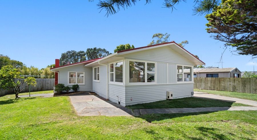  at 5 Totaravale Drive, Totara Vale, North Shore City, Auckland