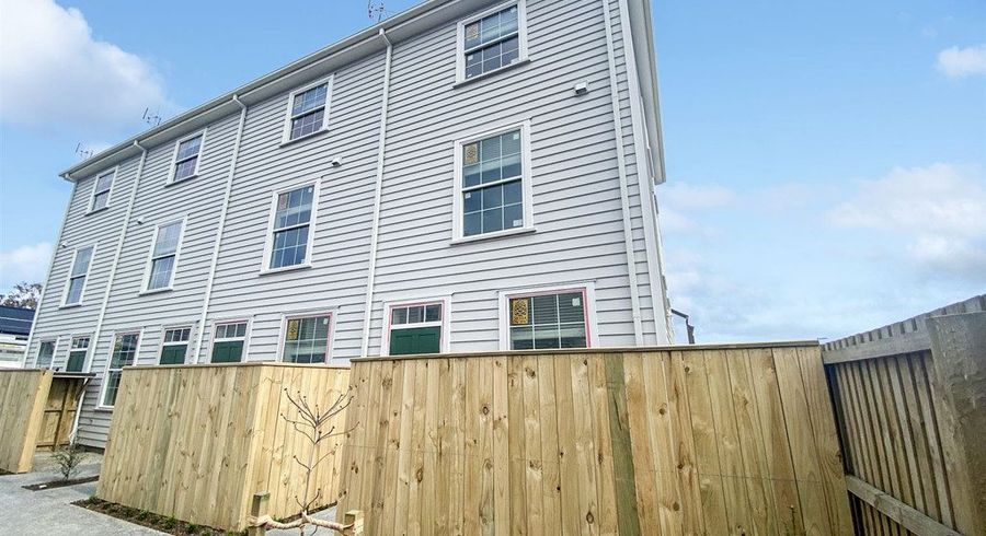  at 4/9 Bunyan Street, Waltham, Christchurch City, Canterbury