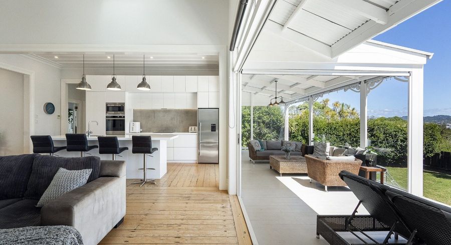  at 9 Acton Place, Avondale, Auckland