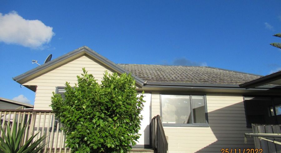  at 1/27 Brougham Place, West Harbour, Waitakere City, Auckland