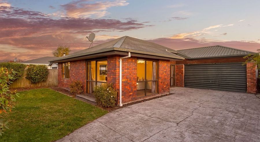  at 1/18 Winters Road, Redwood, Christchurch