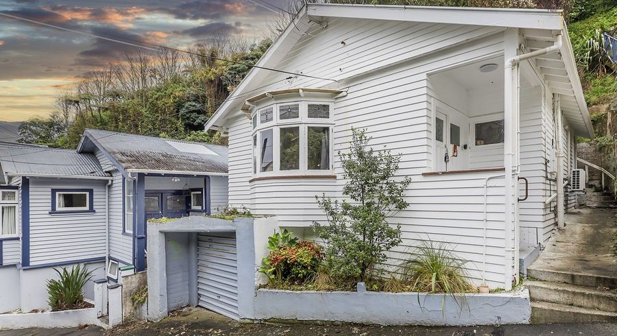  at 49 Adams Terrace, Aro Valley, Wellington