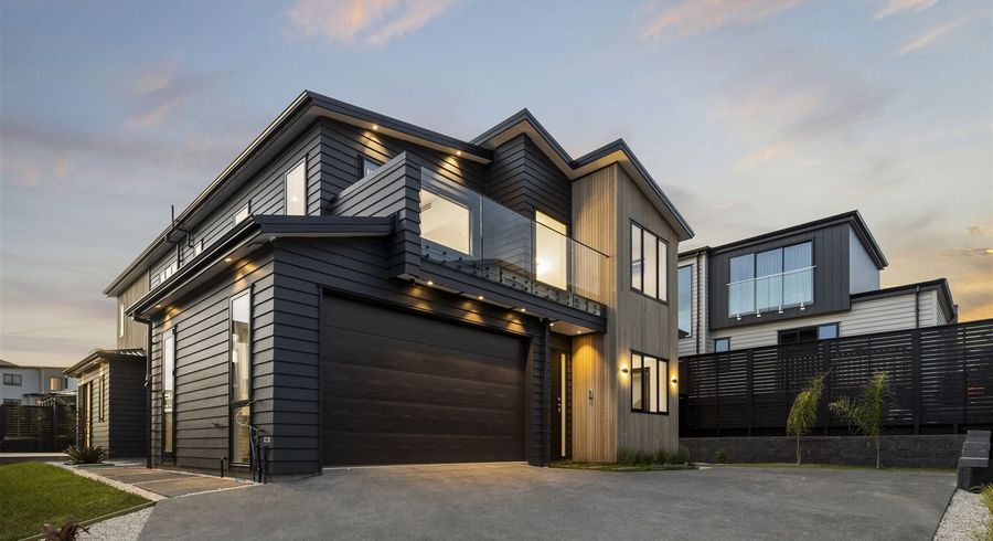  at 3 Fender Place, Long Bay, Auckland