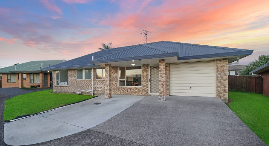  at 2/19 Wai Iti Place, Clendon Park, Auckland