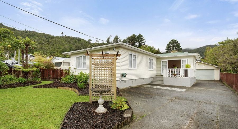  at 14 Lowry Crescent, Stokes Valley, Lower Hutt, Wellington