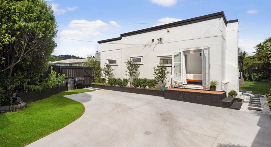  at 1/39 Stottholm Road, Titirangi, Waitakere City, Auckland