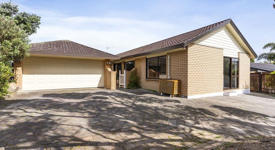  at 3 Voltaire Court, Botany Downs, Manukau City, Auckland