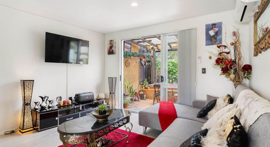  at 30 Albionvale Road, Glen Eden, Auckland
