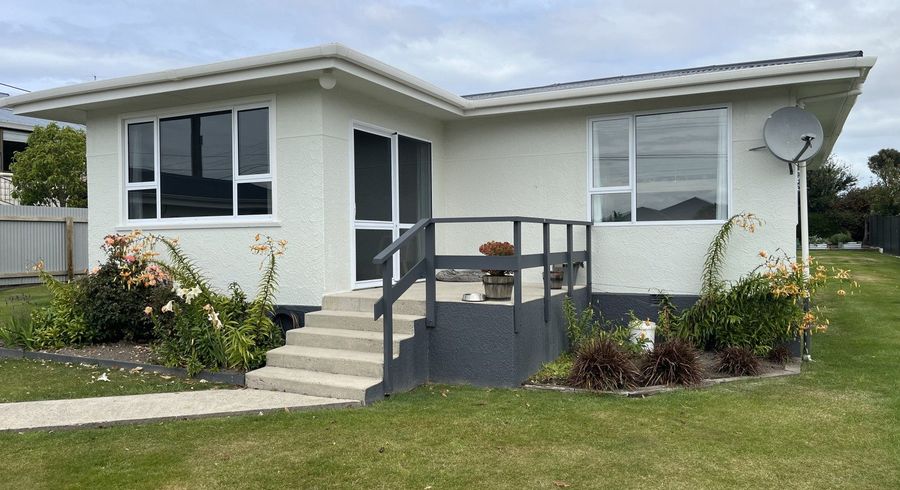  at 6 Argyle Street, Weston, Waitaki, Otago