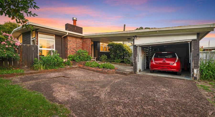  at 15 Bacot Place, Howick, Auckland