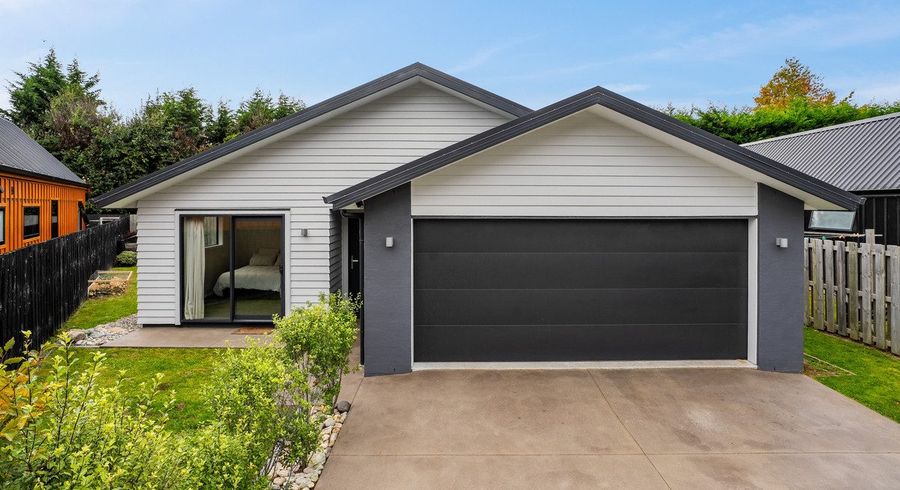  at 5 Bathans Lane, Lake Hayes Estate, Queenstown-Lakes, Otago